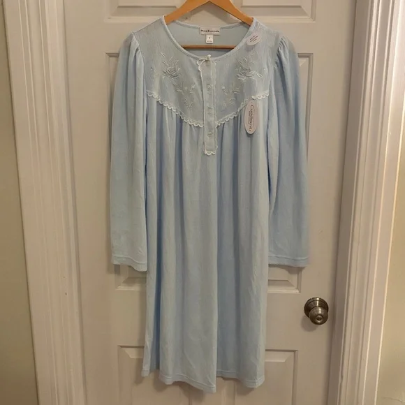 NWT Miss Elaine Women's Honeycomb Knit Embroidered Nightgown Pale Blue Medium - Picture 2 of 4